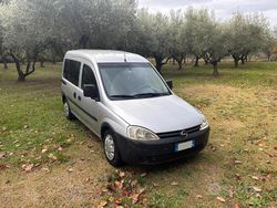 Grigio Usata 2002 Opel Combo Monovolume | 3300 €