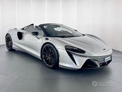 Grigio Nuova 2025 McLaren Artura Cabrio | 279.000 €