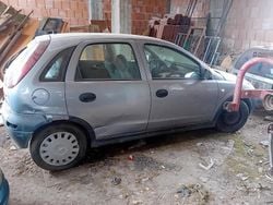 Grigio Usata 2003 Opel Corsa Tre volumi | 700 € (Ottimo prezzo)