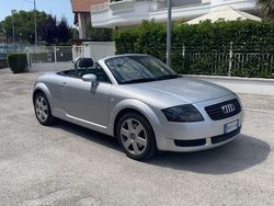 Argento Usata 2001 Audi TT Roadster Cabrio | 7500 € (Cara)