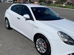 Bianco Usata 2017 Alfa Romeo Giulietta Due volumi | 10.500 € (Buon prezzo)