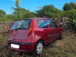 Usata 2001 Fiat Punto Tre volumi | 500 € (Super prezzo)