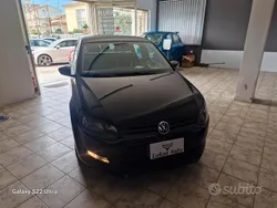 Nero Usata 2014 VW Polo Comfortline Tre volumi | 6800 € (Buon prezzo)