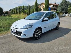 Bianco Usata 2012 Renault Clio IV Dynamique Tre volumi | 3690 € (Buon prezzo)