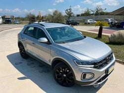 Grigio Usata 2022 VW T-Roc Life SUV | 25.999 € (Buon prezzo)