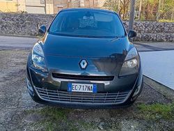 Grigio Usata 2010 Renault Grand Scénic III Monovolume | 3500 €
