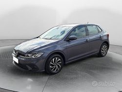 Grigio Usata 2022 VW Polo Life Tre volumi | 18.900 € (Molto cara)