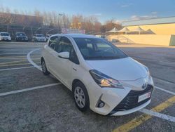 Bianco Usata 2020 Toyota Yaris Hybrid Business Edition Tre volumi | 14.500 € (Buon prezzo)