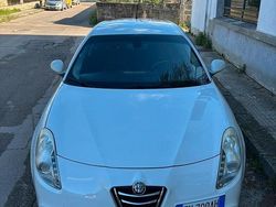 Usata 2012 Alfa Romeo Giulietta Tre volumi | 4800 € (Ottimo prezzo)
