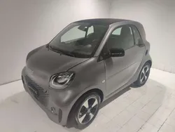 Grigio scuro Usata 2020 Smart ForTwo Electric Drive Passion Tre volumi | 12.500 € (Ottimo prezzo)