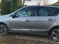 Grigio Usata 2014 Renault Scénic III Bose Edition Monovolume | 4970 € (Ottimo prezzo)