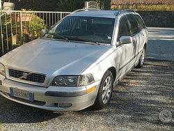 Grigio Usata 2003 Volvo V40 Station wagon | 900 €