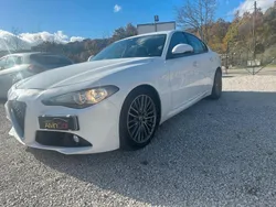 Bianco Usata 2017 Alfa Romeo Giulia Super Tre volumi | 18.800 € (Buon prezzo)