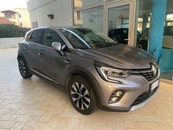 Grigio Usata 2024 Renault Captur Techno SUV | 17.500 € (Buon prezzo)