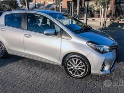 Argento Usata 2016 Toyota Yaris Active Due volumi | 6600 € (Ottimo prezzo)