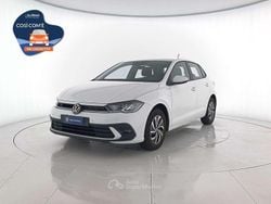 Pure white Usata 2023 VW Polo Life Tre volumi | 18.000 € (Buon prezzo)