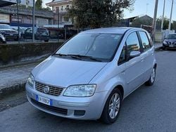 Grigio Usata 2011 Fiat Idea Monovolume | 3200 € (Buon prezzo)