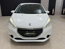 Bianco Usata 2014 Peugeot 208 Allure Due volumi | 5999 € (Buon prezzo)