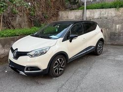 Usata 2015 Renault Captur SUV | 8500 €