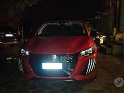 Rosso Usata 2024 Peugeot 208 Due volumi | 15.000 €