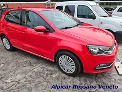 Rosso pastello Usata 2017 VW Polo Business Tre volumi | 9500 € (Ottimo prezzo)