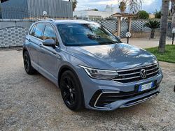 Grigio Usata 2022 VW Tiguan R-line SUV | 35.900 € (Molto cara)