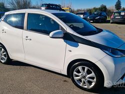 Bianco Usata 2017 Toyota Aygo Due volumi | 8500 € (Buon prezzo)
