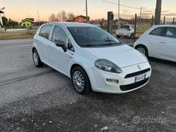 Bianco Usata 2015 Fiat Punto Lounge Tre volumi | 3690 € (Buon prezzo)