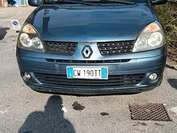 Blu Usata 2005 Renault Clio II Initiale Tre volumi | 1000 € (Super prezzo)