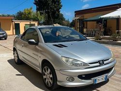 Grigio Usata 2004 Peugeot 206 CC Cabrio | 2000 € (Ottimo prezzo)