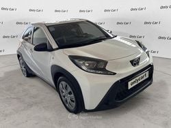 Bianco Usata 2023 Toyota Aygo Active Due volumi | 10.990 € (Buon prezzo)