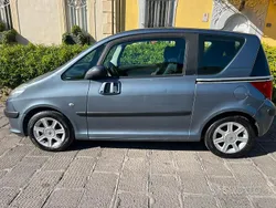 Usata 2006 Peugeot 1007 Due volumi | 2000 € (Ottimo prezzo)