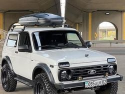 Usata 1997 Lada niva SUV | 2000 € (Buon prezzo)