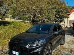 Grigio Usata 2020 Ford Kuga ST-Line X SUV | 19.000 € (Buon prezzo)
