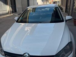 Bianco Usata 2015 VW Golf VII Tre volumi | 11.900 € (Cara)