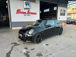 Nero Usata 2023 Mini Cooper S Classic Due volumi | 26.900 € (Buon prezzo)