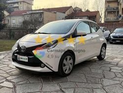 Bianco Usata 2015 Toyota Aygo X-play Due volumi | 6700 € (Buon prezzo)