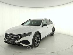 Bianco Nuova 2025 Mercedes E220 Station wagon | 76.290 € (Super prezzo)