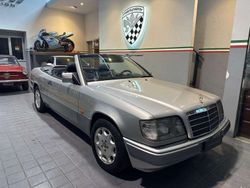 Grigio Usata 1995 Mercedes E200 Cabrio | 29.000 €