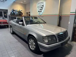 Mercedes E200