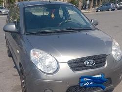 Marrone Usata 2010 Kia Picanto Due volumi | 1950 € (Ottimo prezzo)