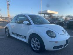 Bianco perlato Usata 2001 VW Beetle Edition Due volumi | 5990 €