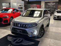 Argento Usata 2023 Suzuki Vitara Cool Tre volumi | 16.900 € (Ottimo prezzo)