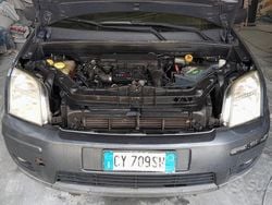 Usata 2005 Ford Fusion Due volumi | 2300 €