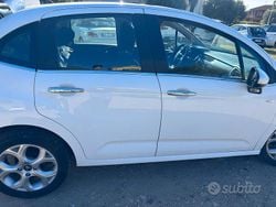 Bianco Usata 2015 Citroën C3 Exclusive Tre volumi | 5500 € (Buon prezzo)