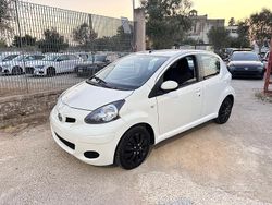 Bianco Usata 2010 Toyota Aygo Due volumi | 5450 € (Cara)