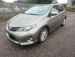 Grigio Usata 2014 Toyota Auris Lounge Tre volumi | 5500 € (Cara)