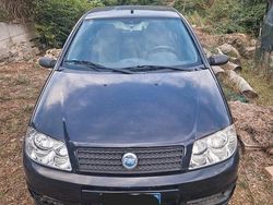 Nero Usata 2019 Fiat Punto Due volumi | 2000 €