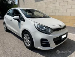 Usata 2016 Kia Rio Tre volumi | 8900 € (Buon prezzo)