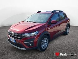 Rosso Usata 2022 Dacia Sandero Comfort Due volumi | 13.300 € (Buon prezzo)